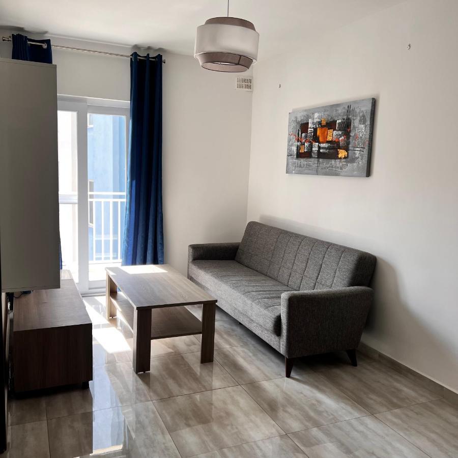 F3 Room 2, Private Room Two Single Beds Shared Bathroom 姆西达 外观 照片