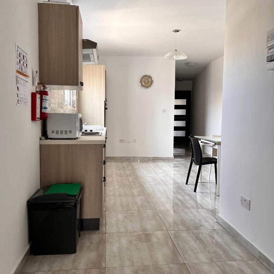 F3 Room 2, Private Room Two Single Beds Shared Bathroom 姆西达 外观 照片